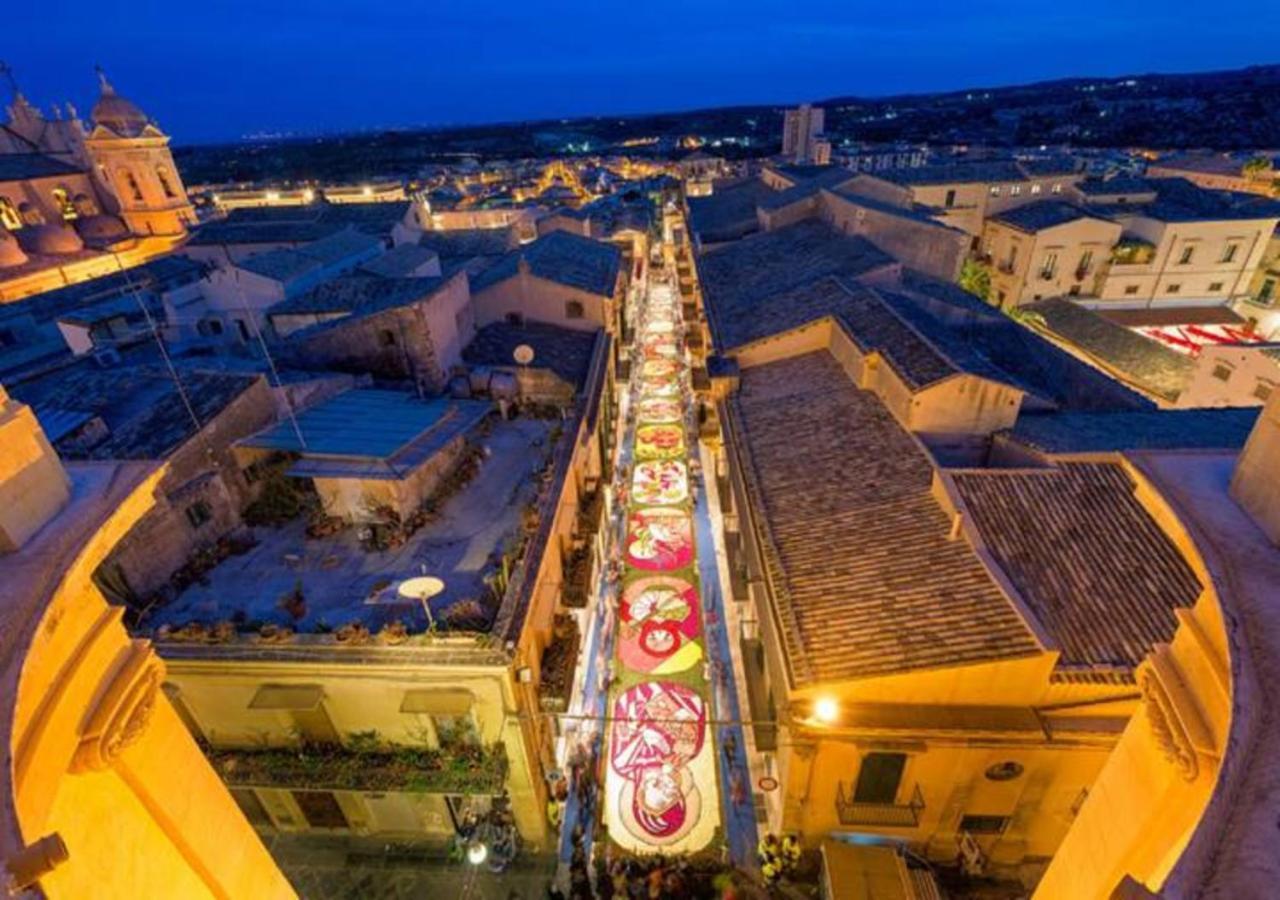Casa Vacanza Zeus Noto Exteriör bild