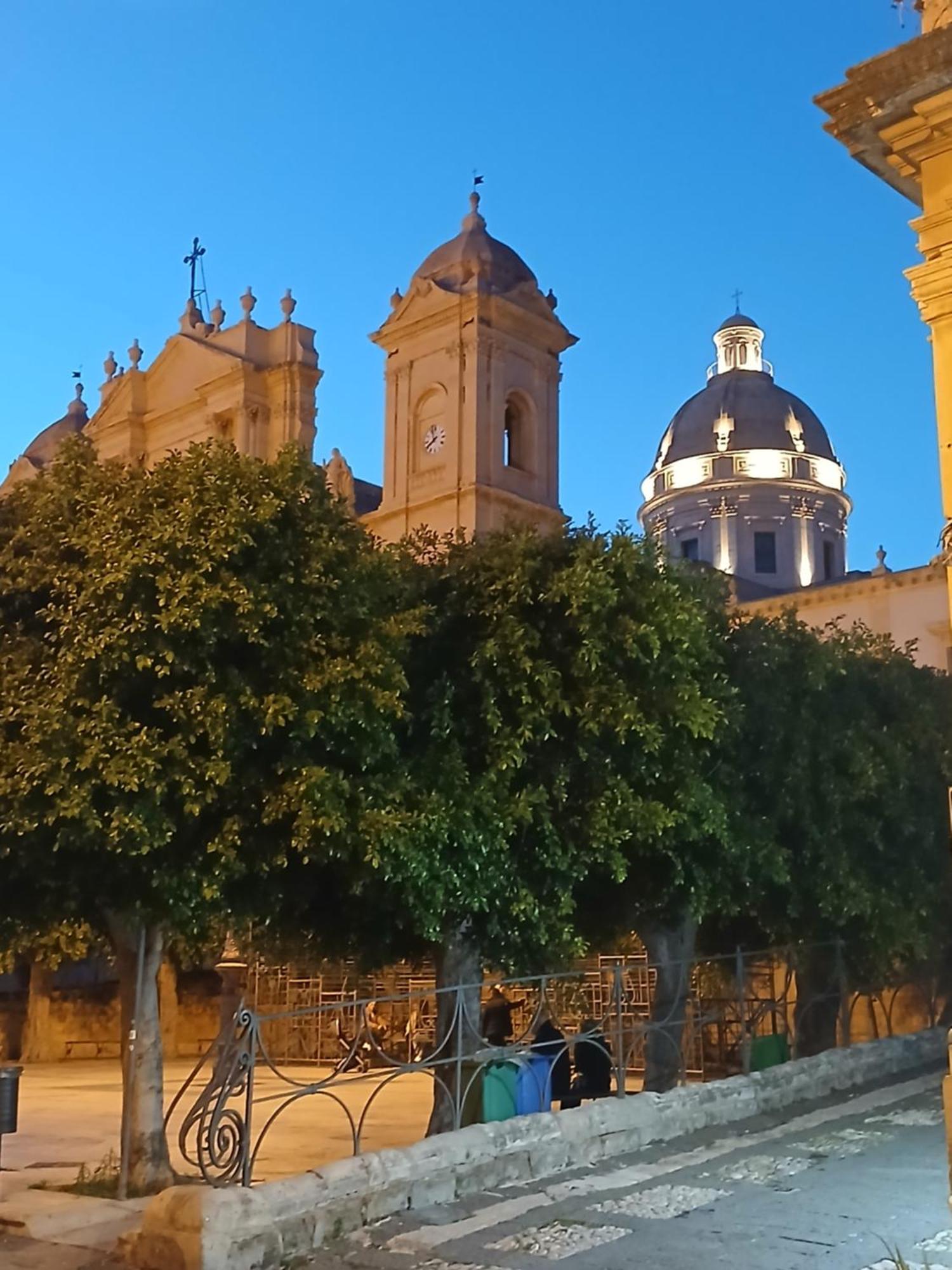 Casa Vacanza Zeus Noto Exteriör bild
